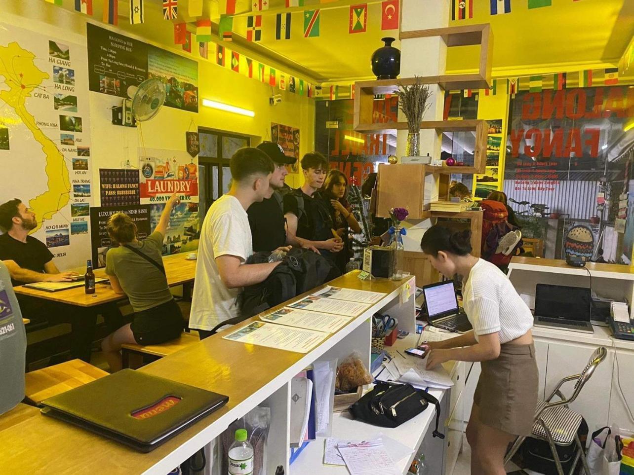 Ha Long Fancy Hostel With Vegetarian And Vegan Restaurant エクステリア 写真