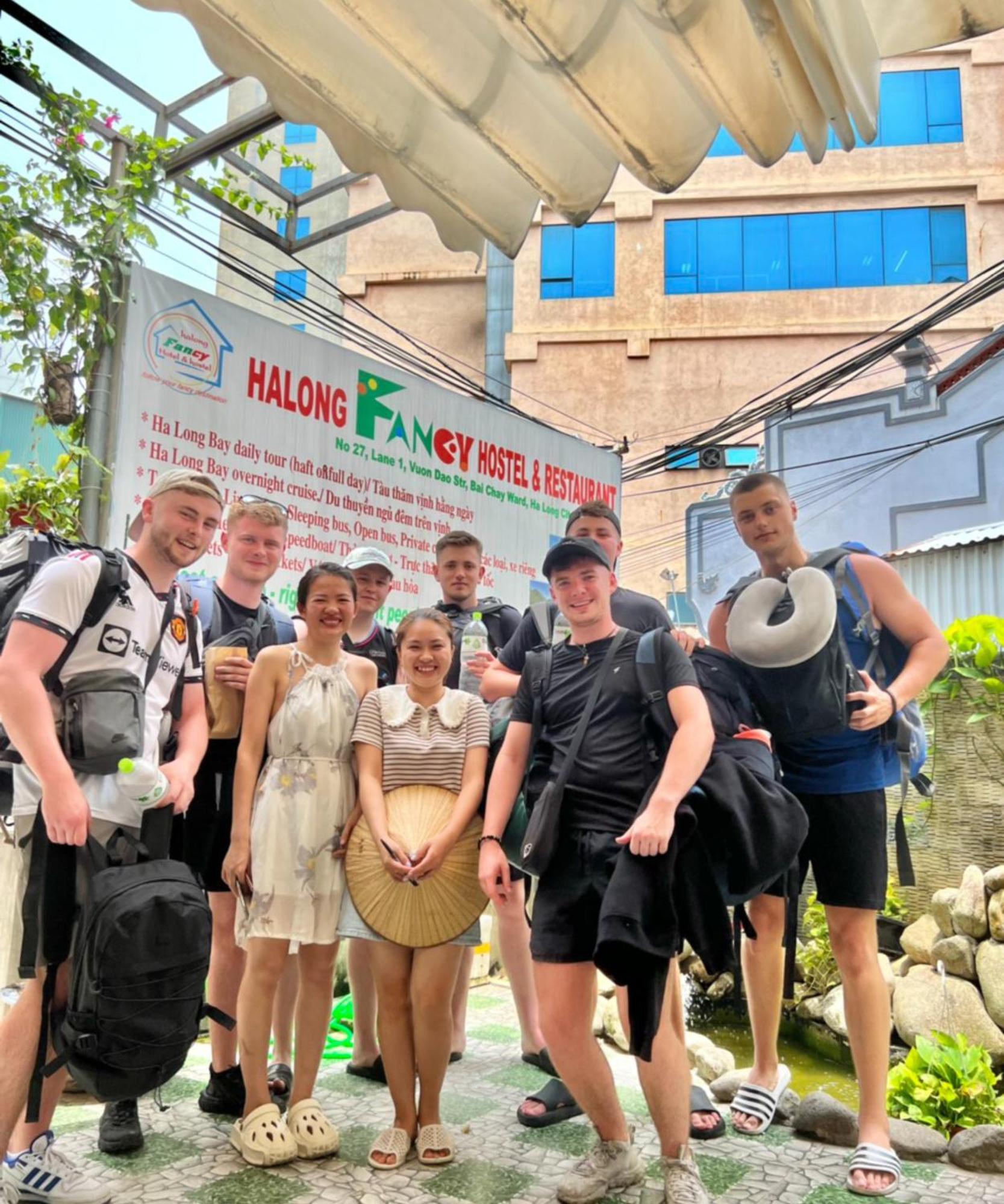 Ha Long Fancy Hostel With Vegetarian And Vegan Restaurant エクステリア 写真